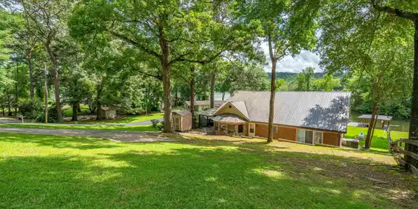 563 KIRSCHWOOD Drive