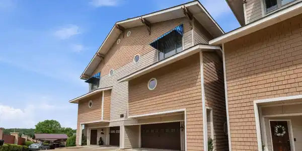 244 BAYOU Point