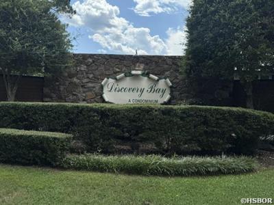 100 DISCOVERY BAY