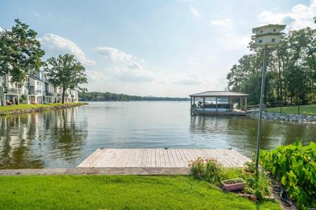 700 GRAND POINT Drive
