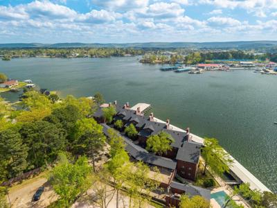 142 LAKE HAMILTON