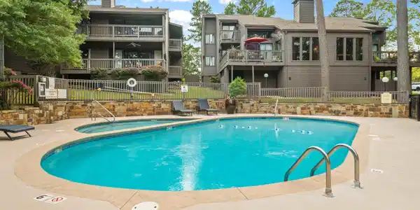200 HAMILTON OAKS Drive