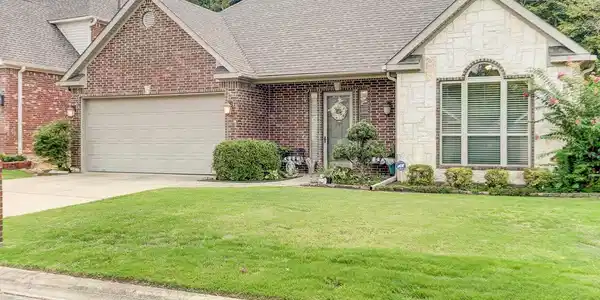 113 BURCHWOOD BAY Cove