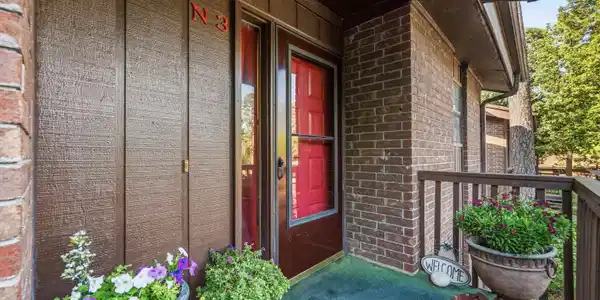 2311 LAKESHORE Drive