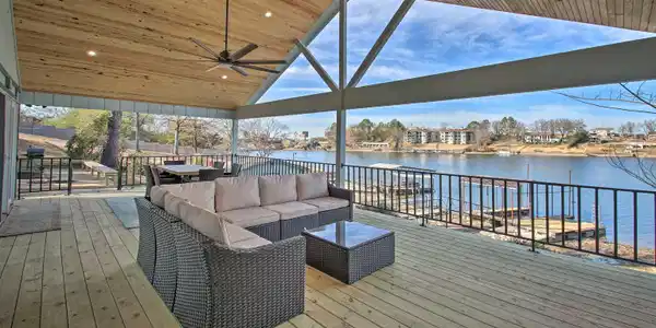 113 LOOKOUT Point
