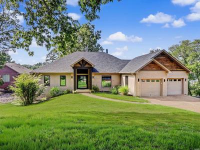 170 LAKE FOREST SHORES