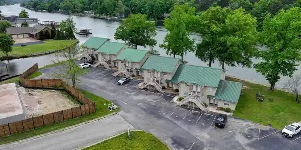 179 RIVER MILL Court