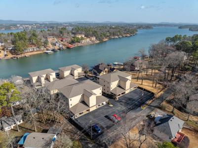 225 LOOKOUT Point