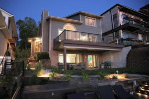2405 S Lakeview