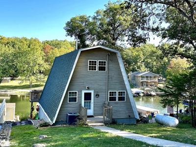 3029 E Lakeshore