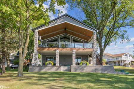 252 Hillcrest