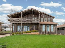 2406 N Shore