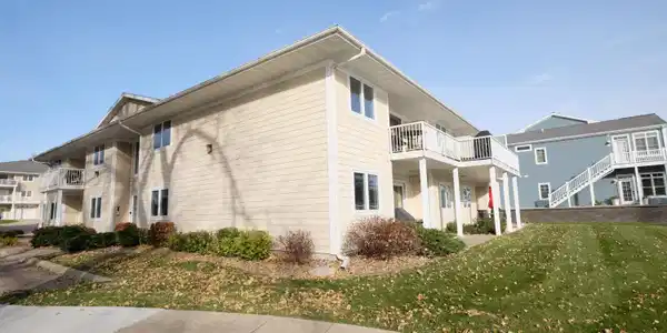84 Rohr Street