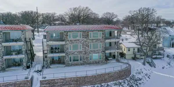 1112 Gordan Dr.