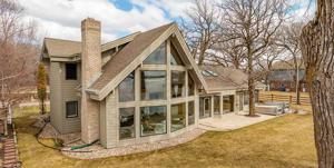 1907 Lakeshore Dr.