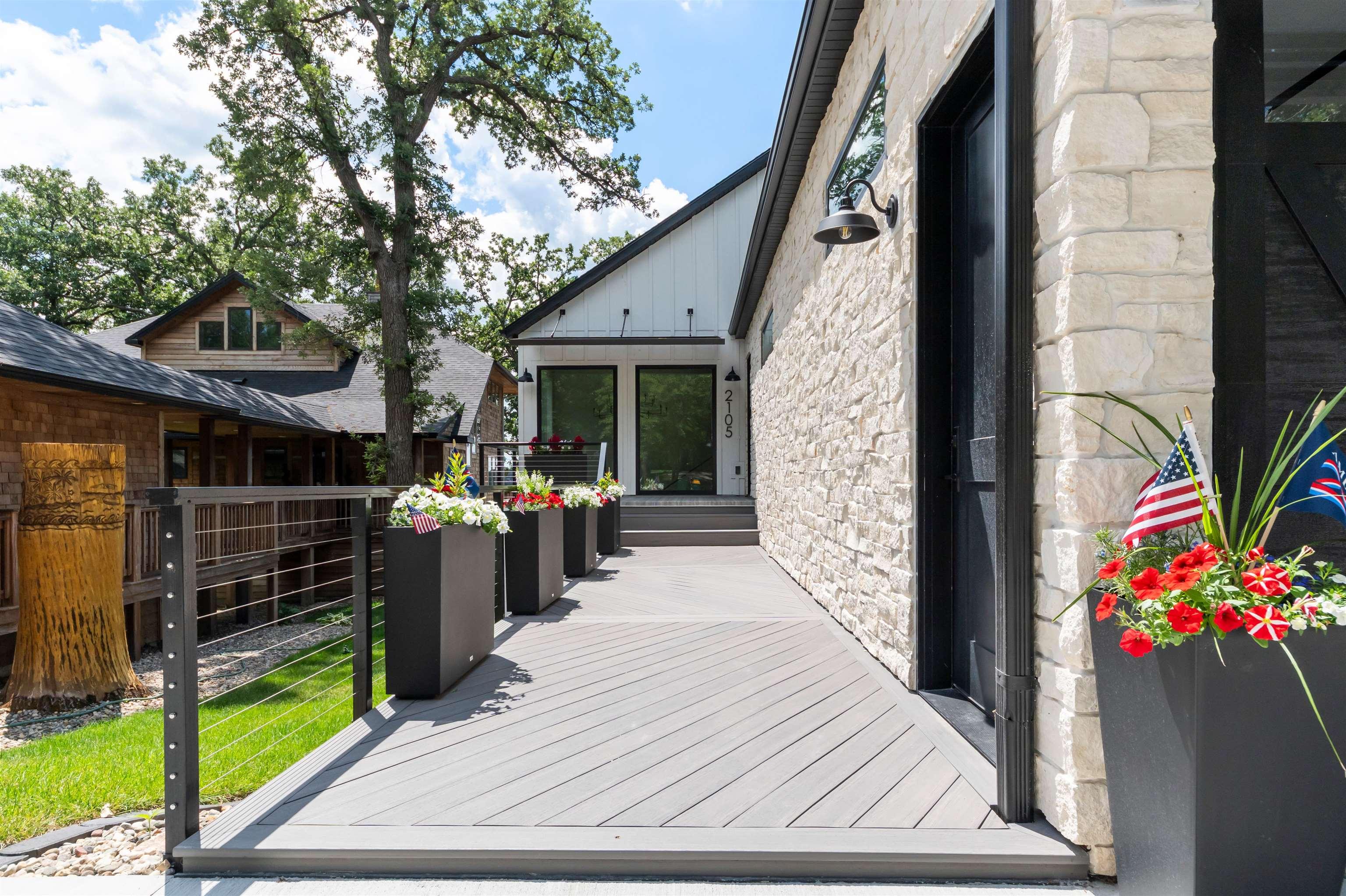 Image 3: Front Porch