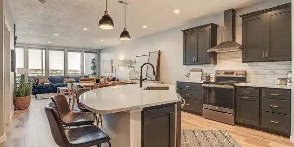 570 Linden