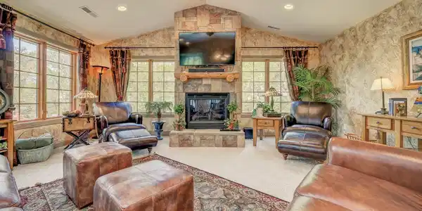 25980 Woodside