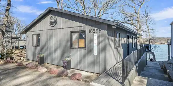 16596 255th Avenue
