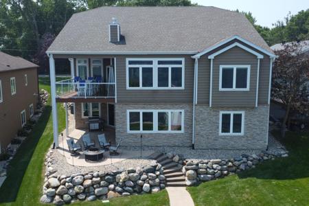 3012 Lakeview