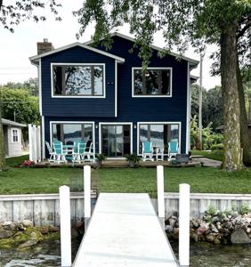 2209 Lakeshore