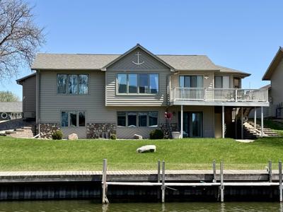 15633 Harbor