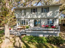 6105 Lakeshore Drive