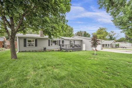 521 Okoboji Grove