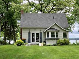 2507 Lakeshore