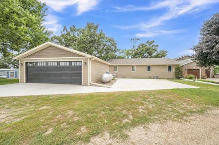 10585 Crowley