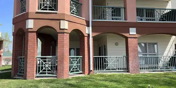 1613 Chalstrom Beach