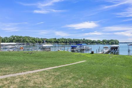 2818 Breezy Heights