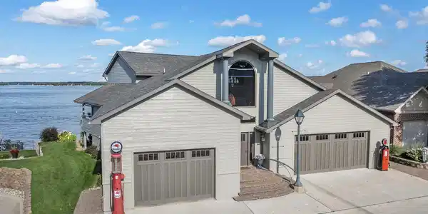 1204 Gordon