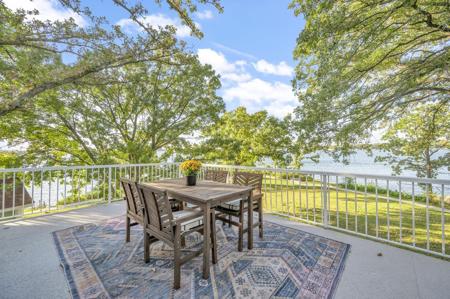 160 Pillsbury Pt