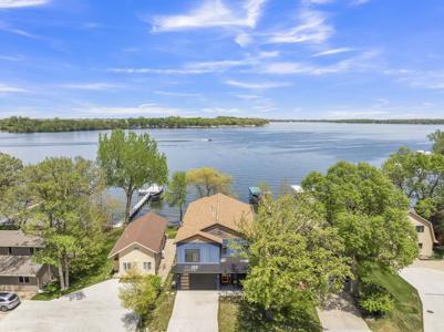 1516 Lakeside