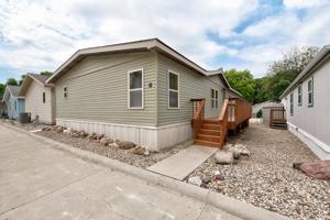 521 Okoboji Grove Rd.