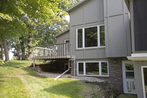 7114 Lakeshore Drive