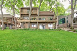 4911 Lakeshore Drive