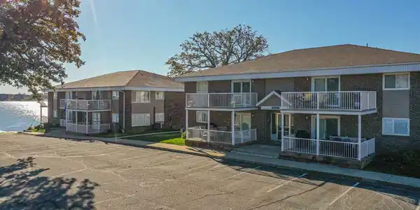 1114 HWY 71