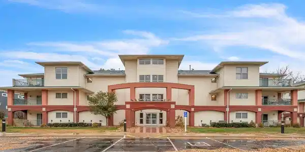 1613 Chalstrom Beach