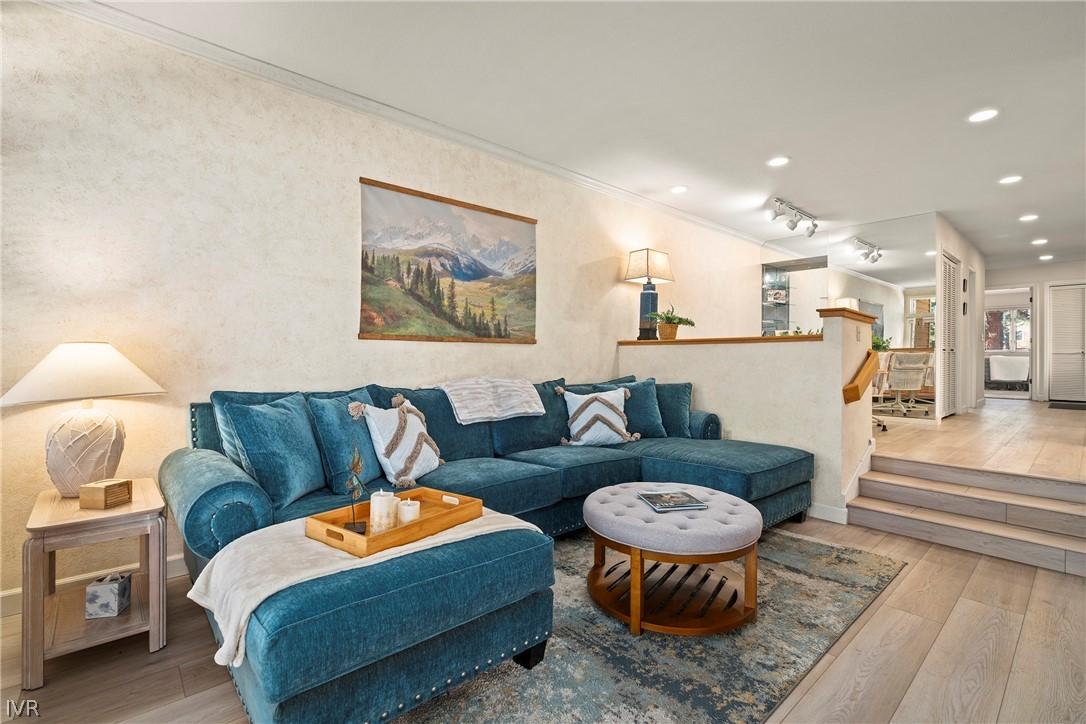 Image 2: Living room