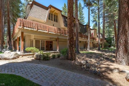 120 Country Club Dr