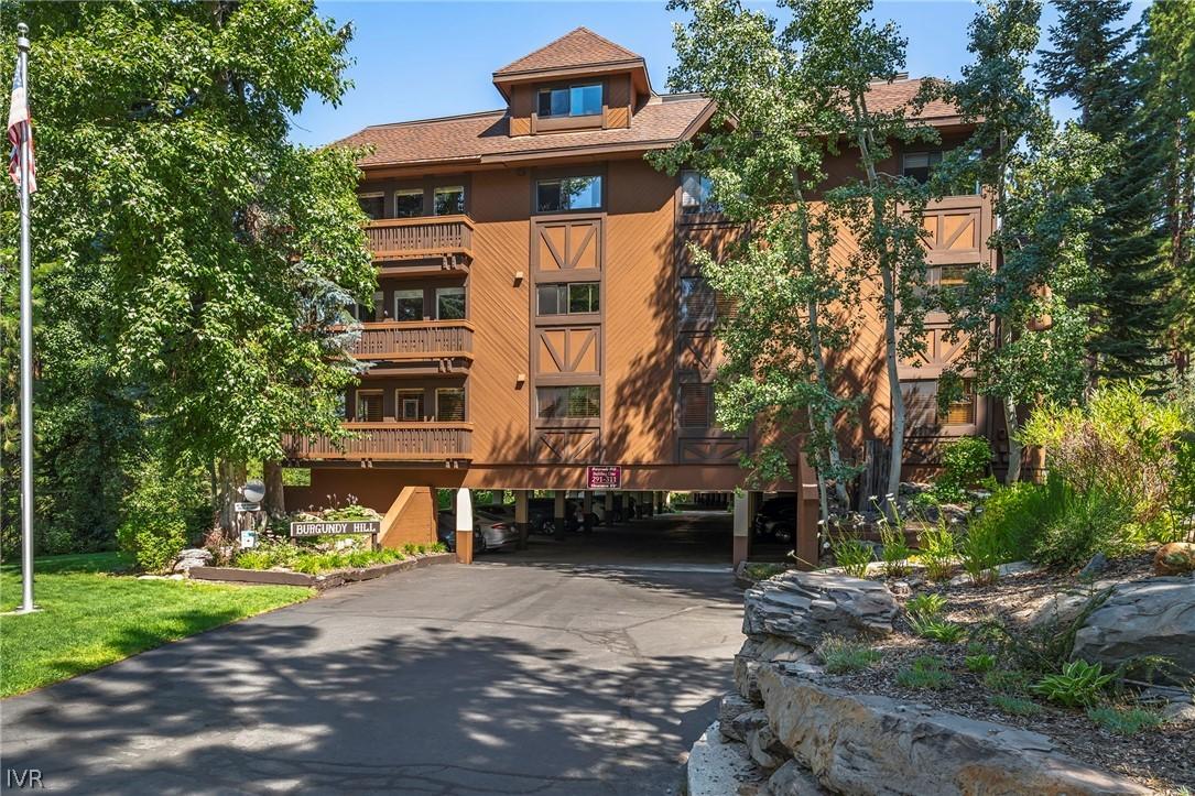 Image 3: Bldg 1 Entry