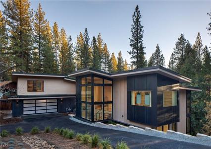 727 Kelly Drive
