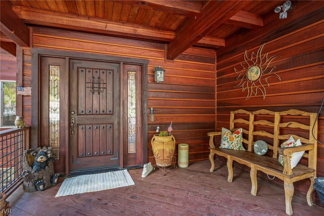 Image 3: Front Entrance