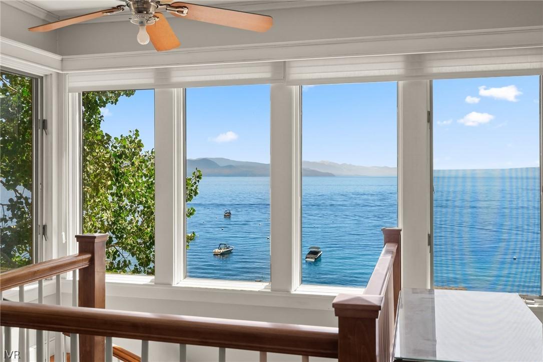 Image 2: Loft with Panoramic lakeviews