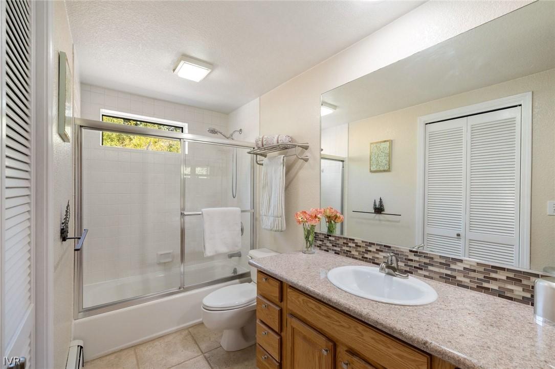Image 4: Bathroom