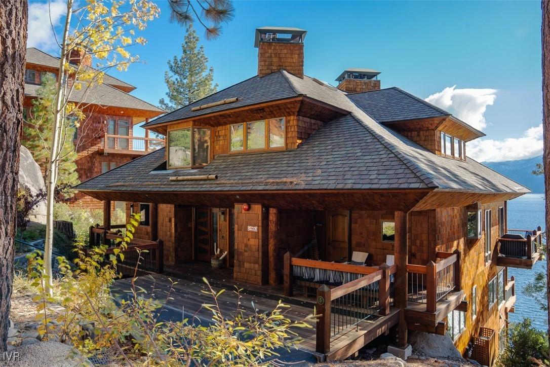 Image 3: Architecturally refined lakefront residence #6  at