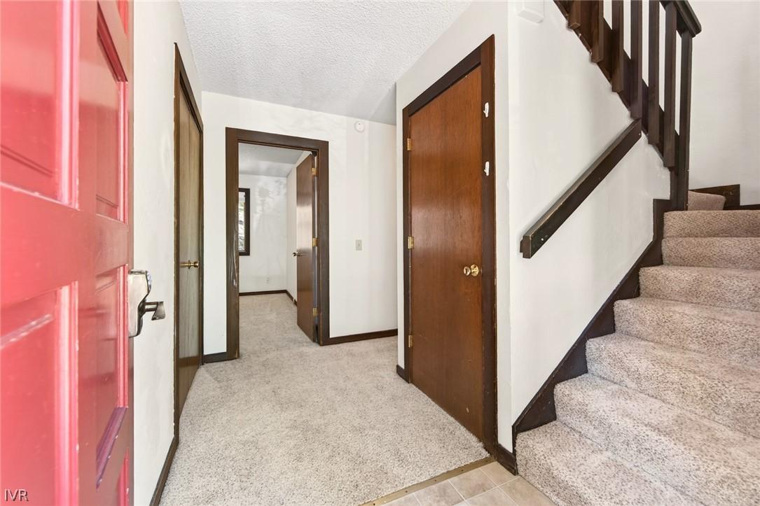 Image 3: Entry