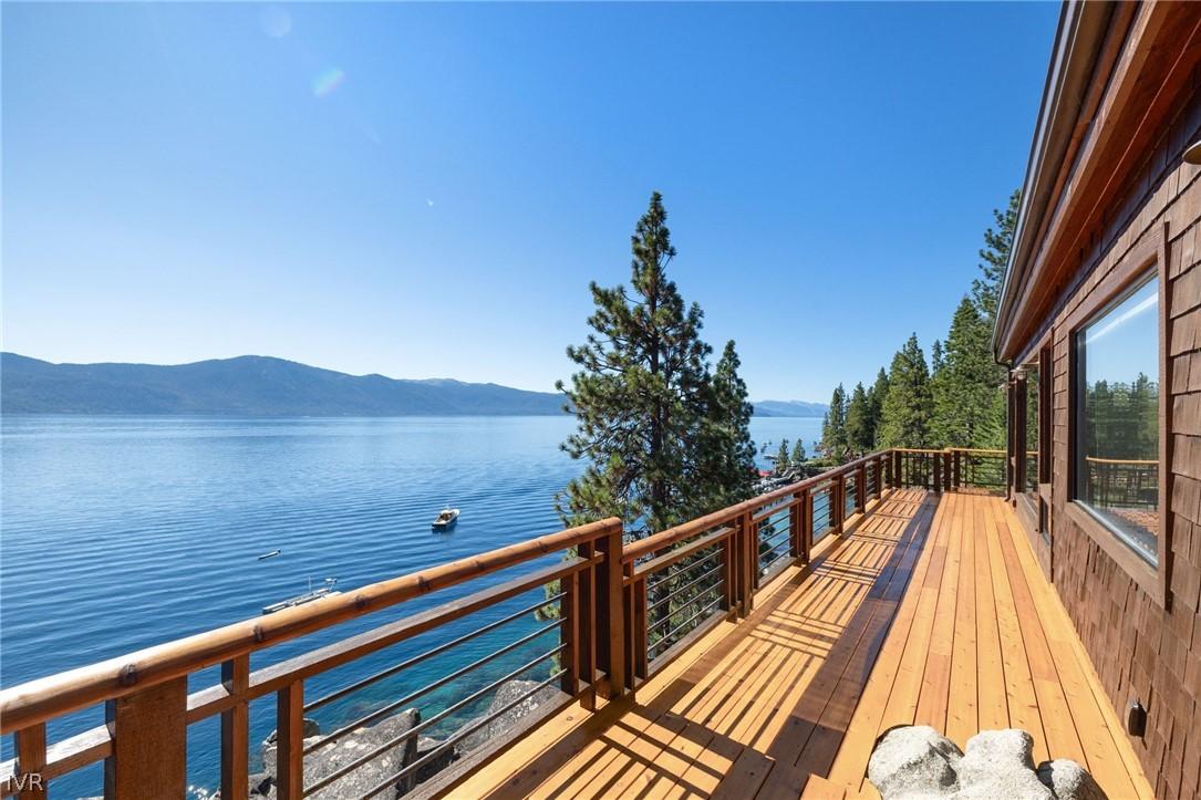 Image 3: Main Floor Deck